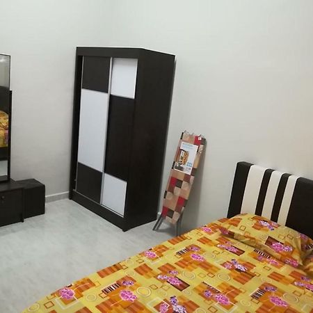 Homestay Damai Yusmila Kuala Terengganu Luaran gambar