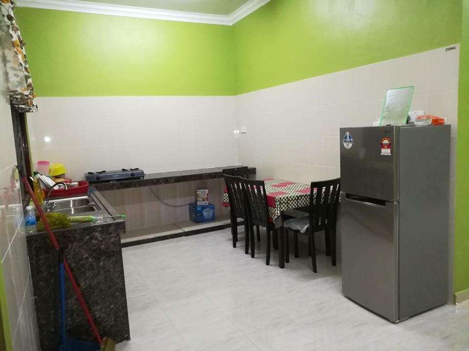Homestay Damai Yusmila Kuala Terengganu Luaran gambar